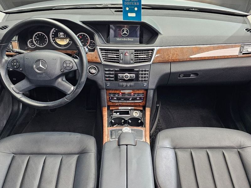 2012 Mercedes-Benz E-Class E300 Elegance photo 7