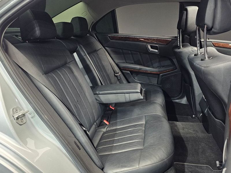 2012 Mercedes-Benz E-Class E300 Elegance photo 12