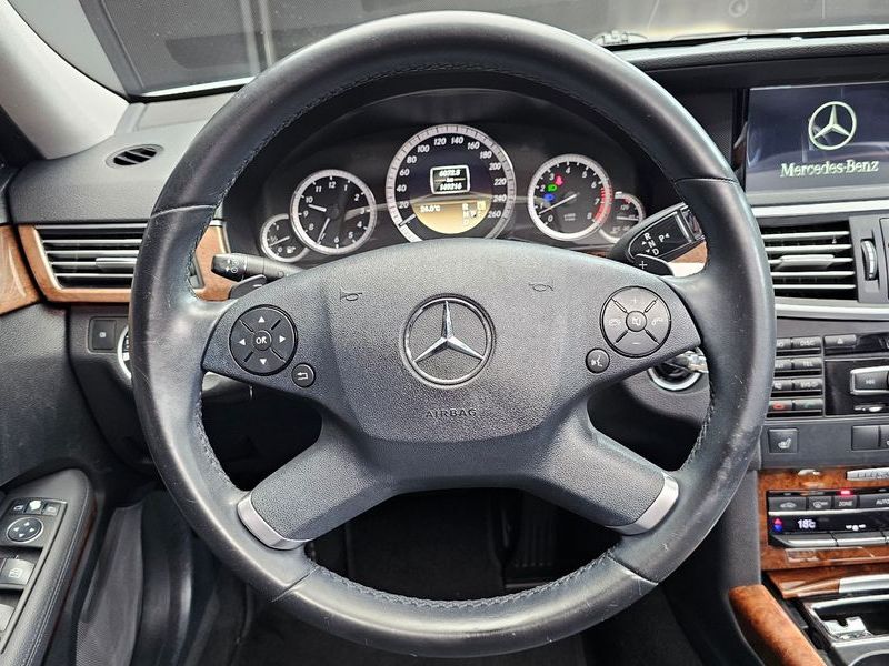 2012 Mercedes-Benz E-Class E300 Elegance photo 13