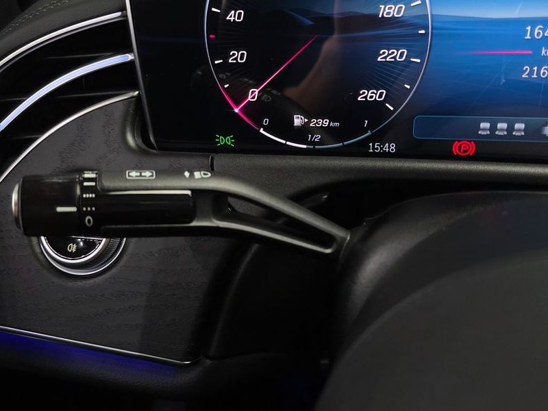 2024 Mercedes-Benz E-Class E200 Avantgarde photo 30