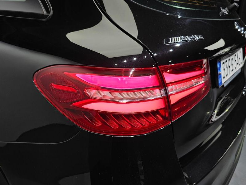 2018 Mercedes-Benz C-Class AMG GLC63 4MATIC+ photo 23