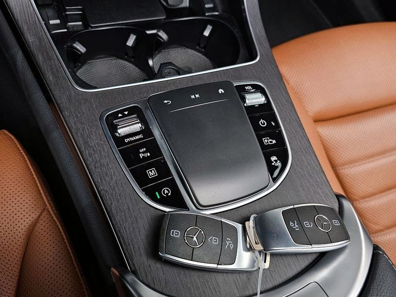 2022 Mercedes-Benz C-Class GLC300 4MATIC photo 16
