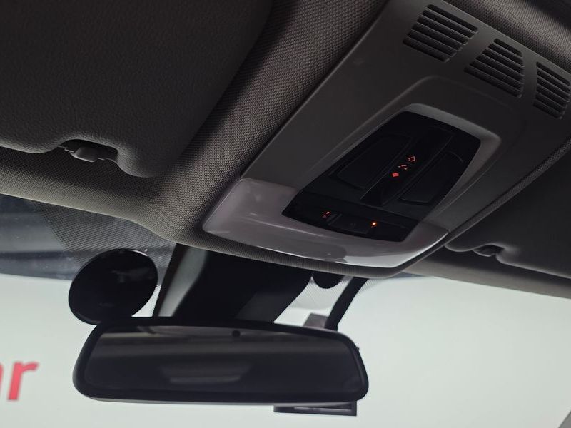 2014 BMW 3 Series 320i photo 19