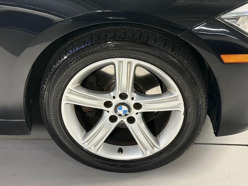2013 BMW 3 Series 320d photo 18