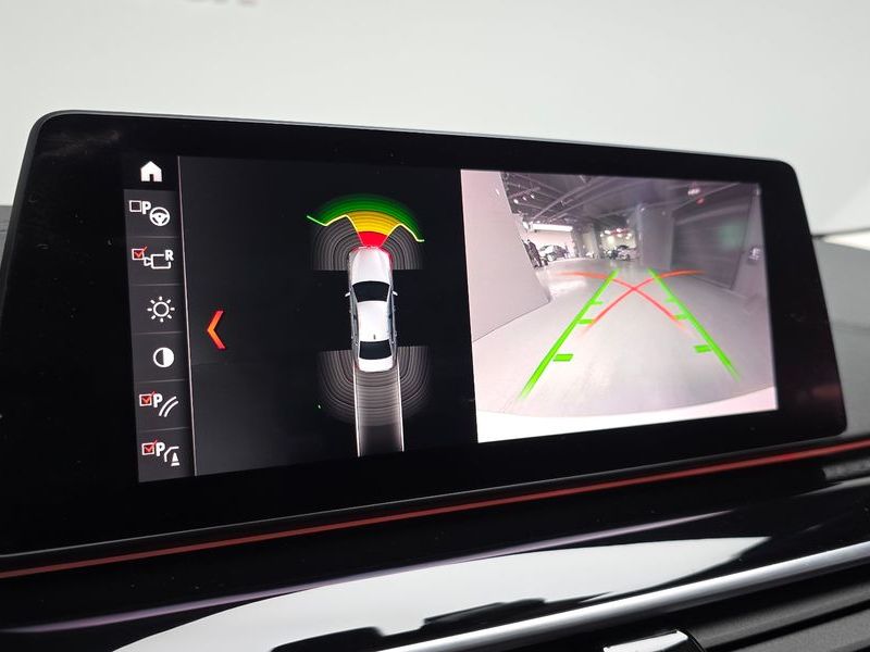 2019 BMW 5 Series 520i Luxury photo 15