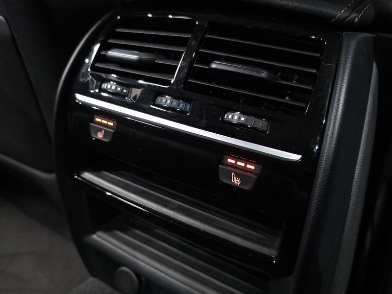2019 BMW 5 Series 520i Luxury photo 18