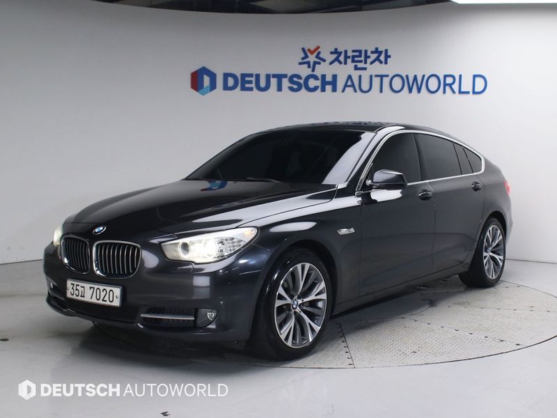 2012 BMW 5 Series GT 30d photo 1