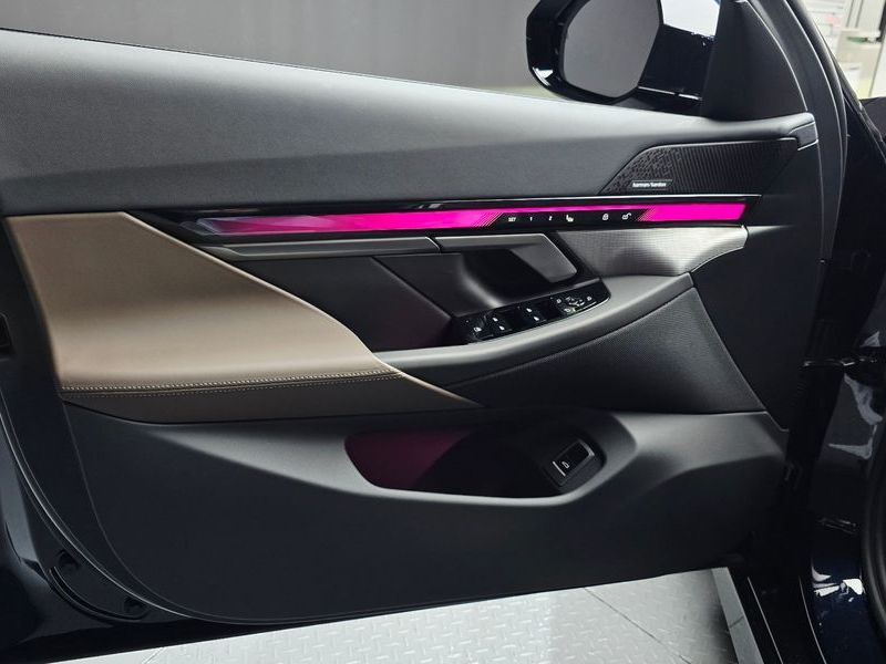 2025 BMW 5 Series 520i M Sport photo 24