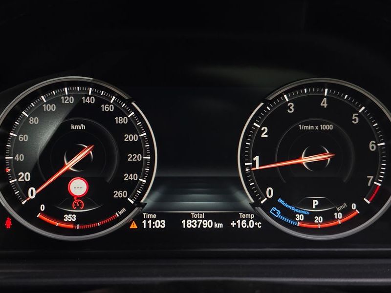 2014 BMW 5 Series 528i photo 8