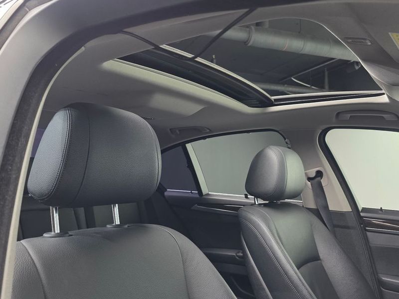 2014 BMW 5 Series 528i photo 18