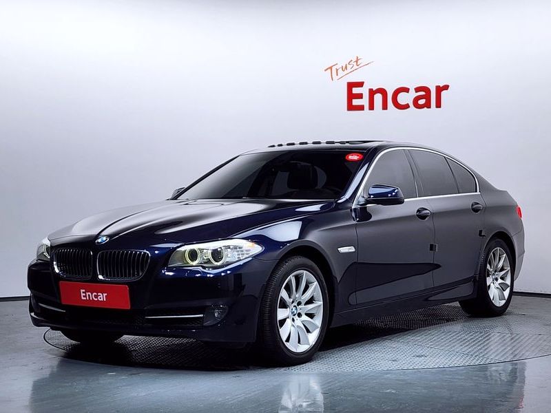 2012 BMW 5 Series 528i photo 1