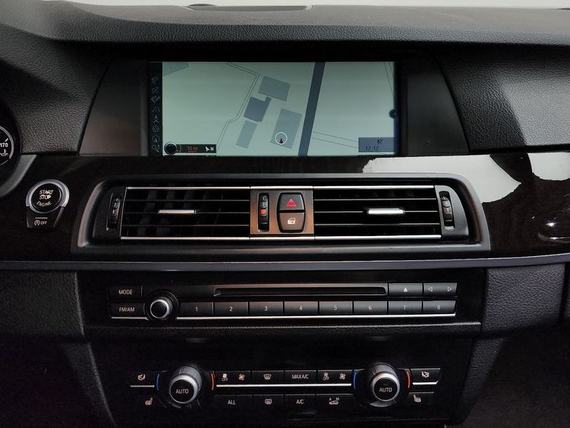 2012 BMW 5 Series 528i photo 14