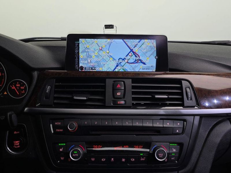 2014 BMW 3 Series 320d photo 14