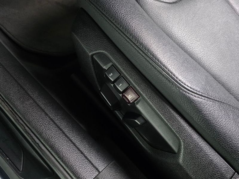 2014 BMW 3 Series 320d photo 17