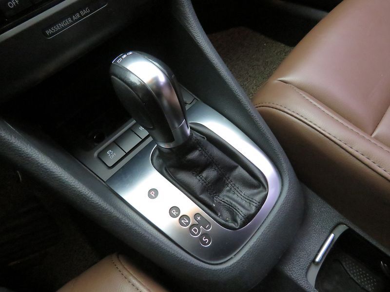 2012 Volkswagen Golf 2.0 TDI photo 11