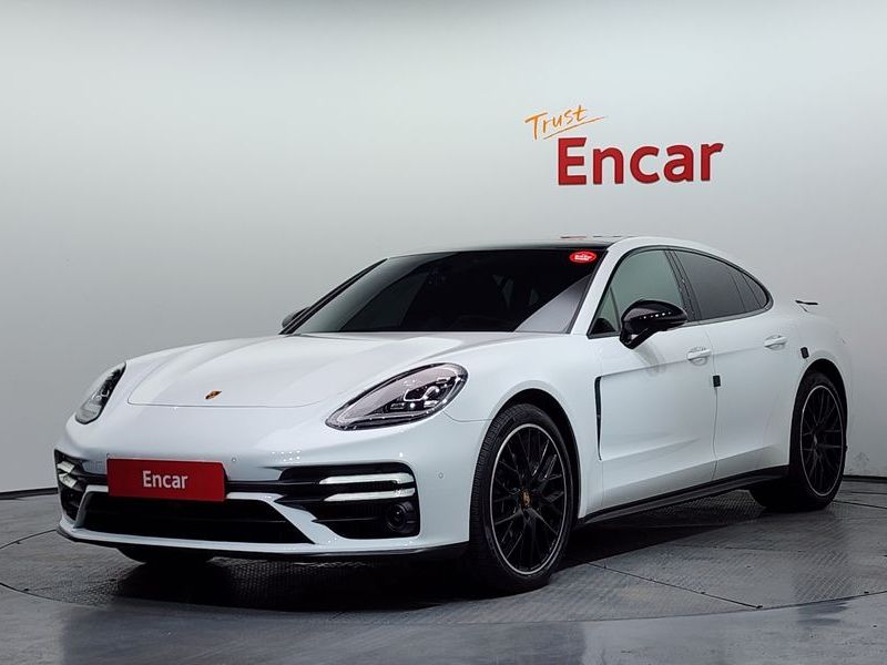 2023 Porsche Panamera 2.9 AWD photo 1