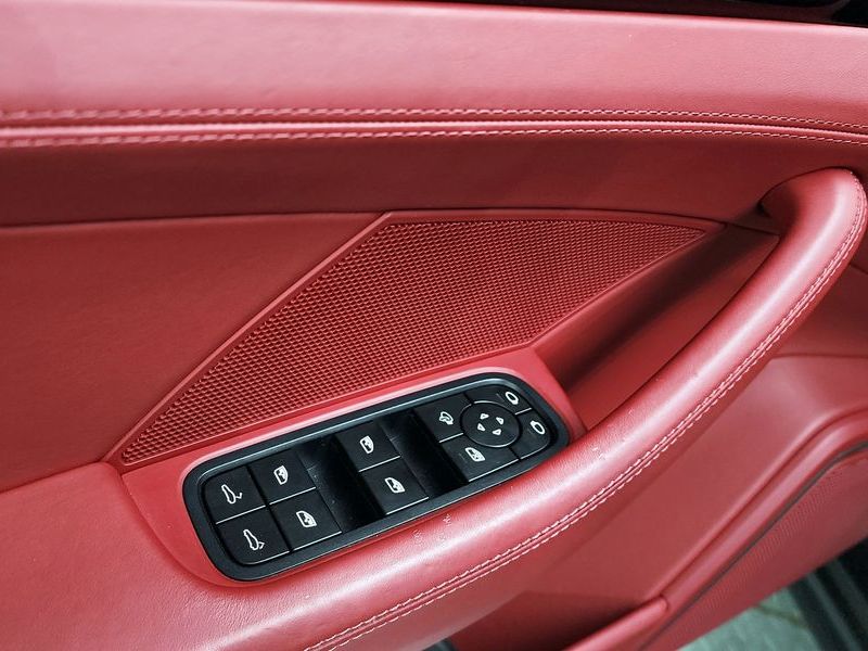 2023 Porsche Panamera 2.9 AWD photo 29