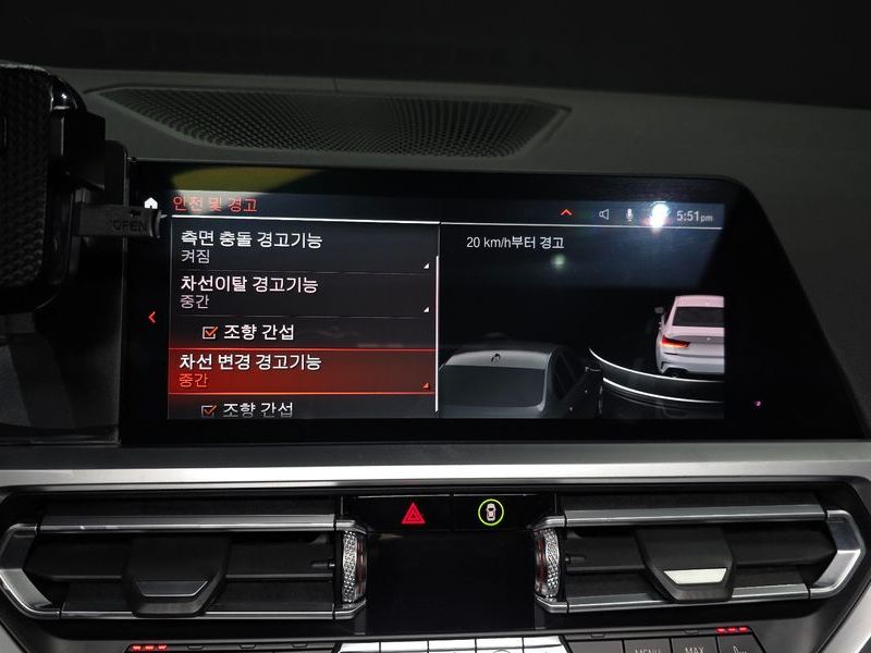 2020 BMW 3 Series 320d M Sport photo 16