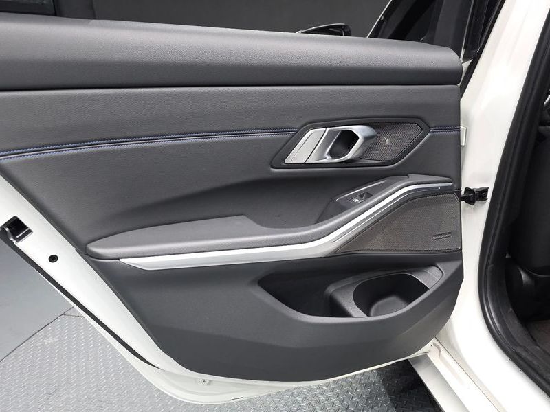 2020 BMW 3 Series 320d M Sport photo 25