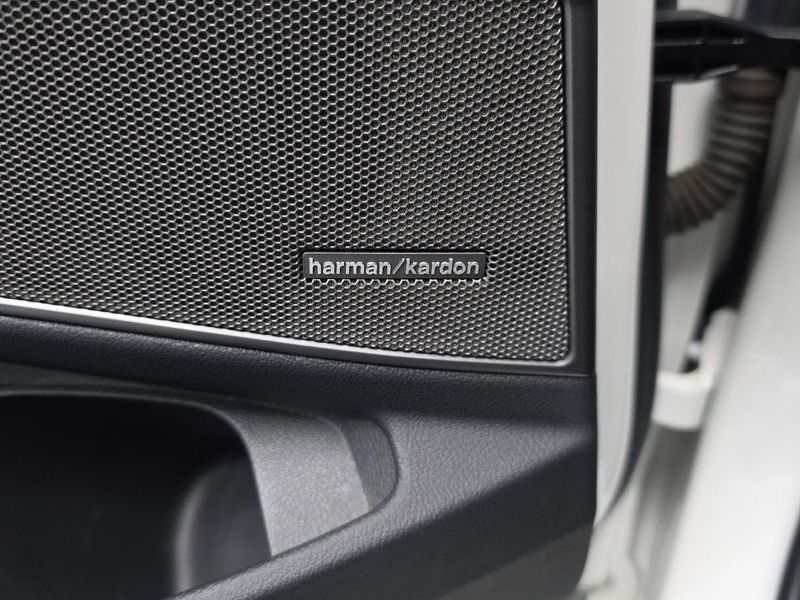 2020 BMW 3 Series 320d M Sport photo 28