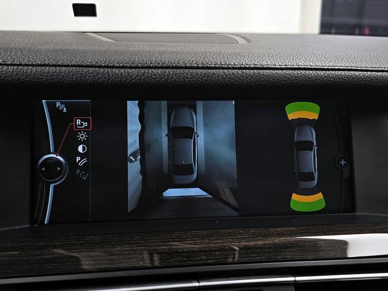 2012 BMW 7 Series 740Li photo 15