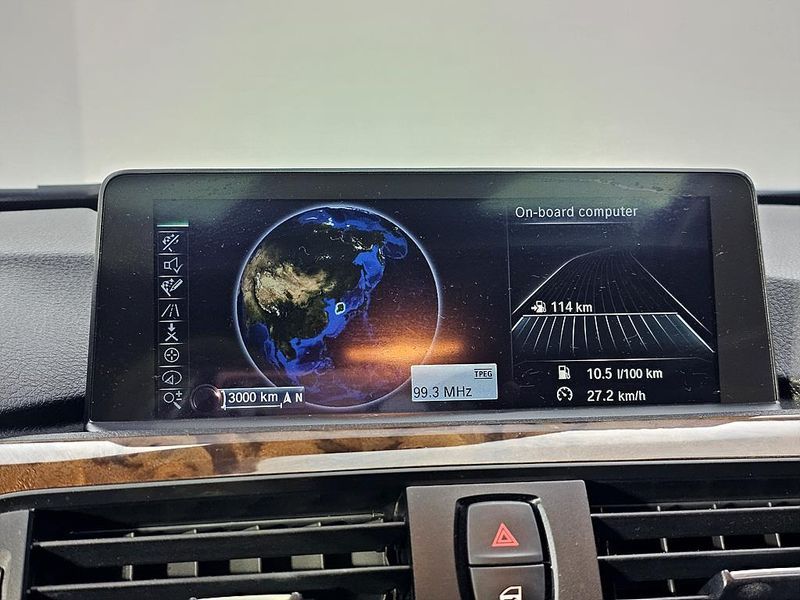 2013 BMW 3 Series 320i photo 14