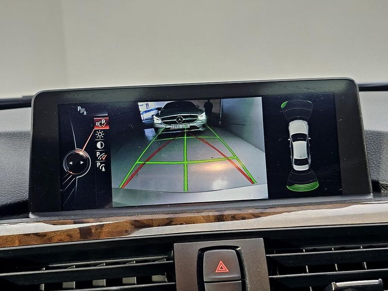 2013 BMW 3 Series 320i photo 15
