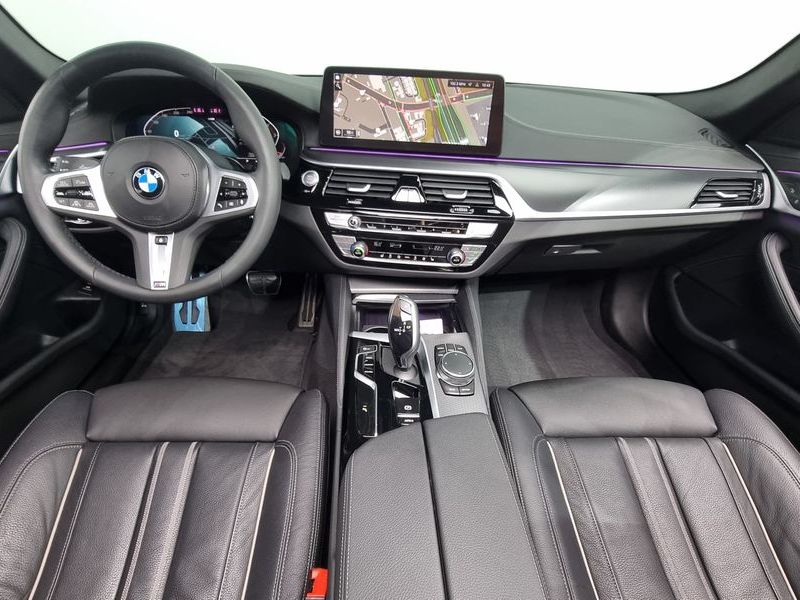 2023 BMW 5 Series 520i M Sport photo 7
