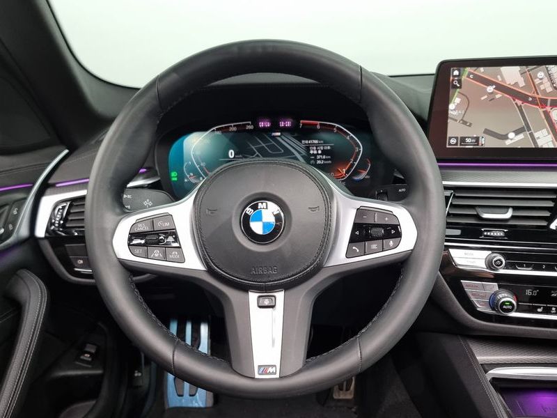 2023 BMW 5 Series 520i M Sport photo 13