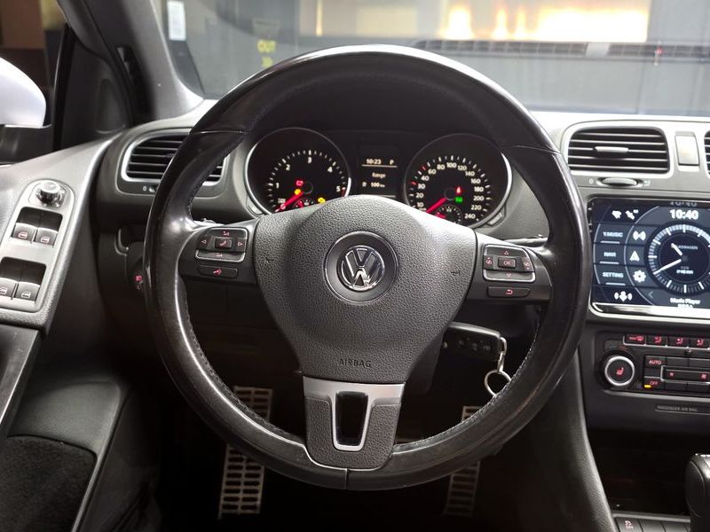 2012 Volkswagen Golf 2.0 TDI Cabriolet photo 13