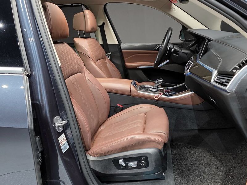 2022 BMW X5 xDrive 45e xLine photo 11