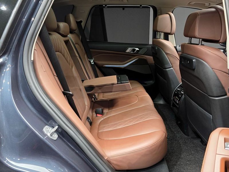 2022 BMW X5 xDrive 45e xLine photo 12