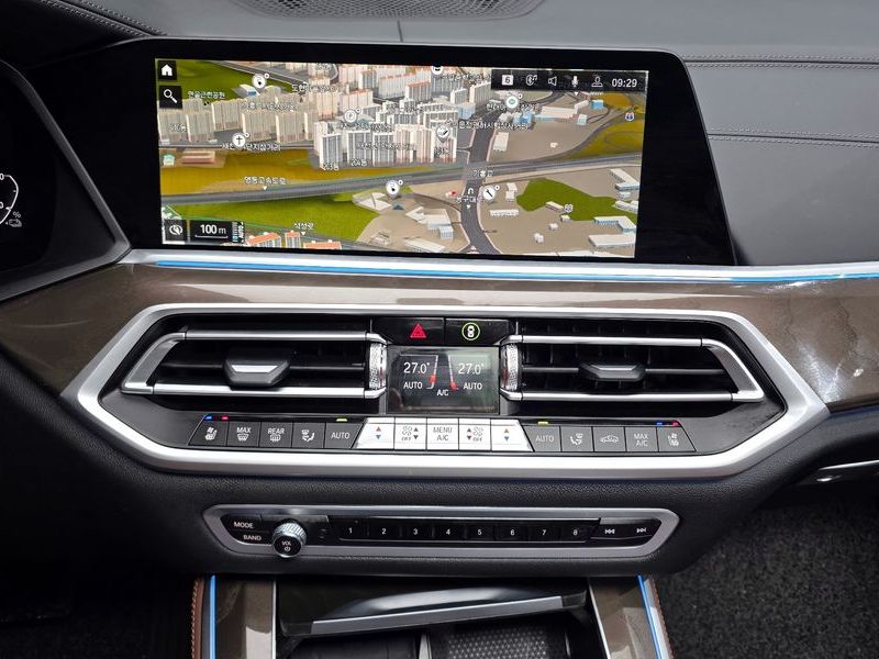 2022 BMW X5 xDrive 45e xLine photo 15
