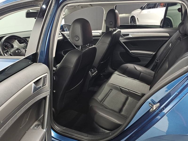 2015 Volkswagen Golf 1.8 TSI Variant photo 12