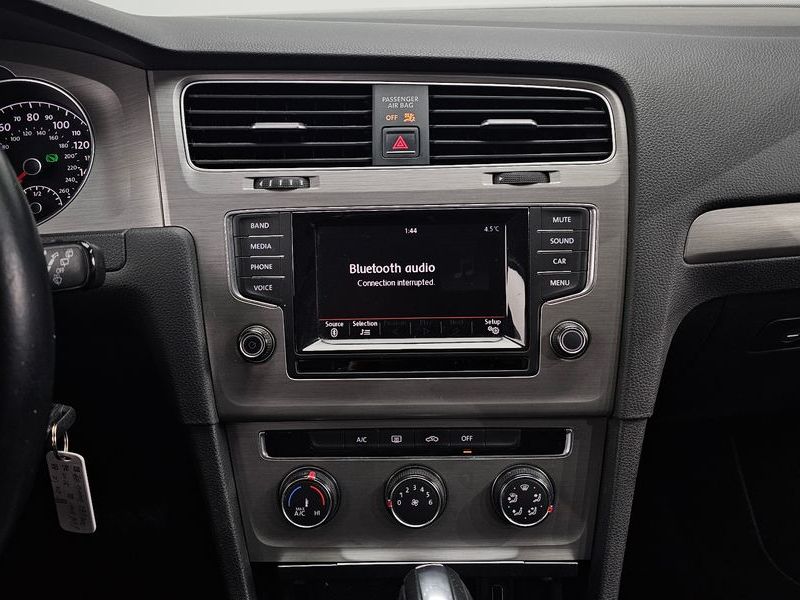 2015 Volkswagen Golf 1.8 TSI Variant photo 14