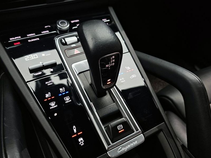 2020 Porsche Cayenne 3.0 photo 9
