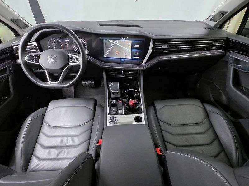 2021 Volkswagen Touareg 3.0 TDI Premium photo 7