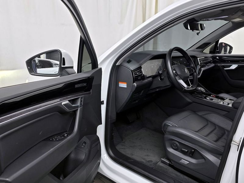 2021 Volkswagen Touareg 3.0 TDI Premium photo 10