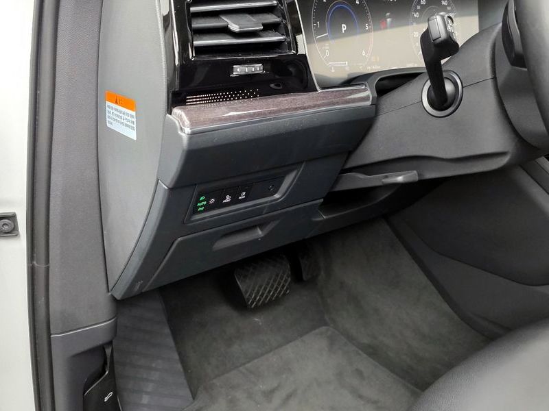 2021 Volkswagen Touareg 3.0 TDI Premium photo 17