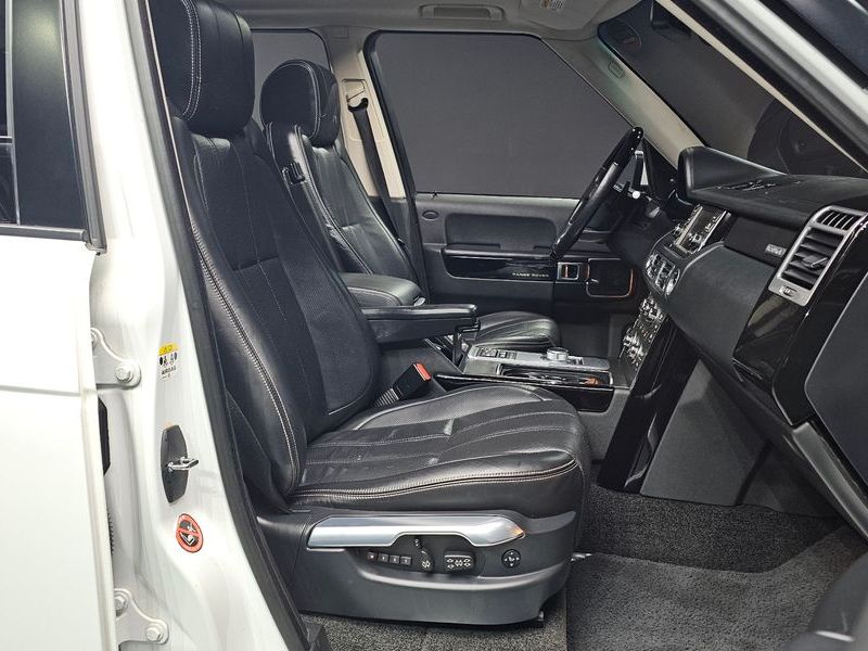 2012 Land Rover Range Rover 4.4 TDV8 Vogue photo 10