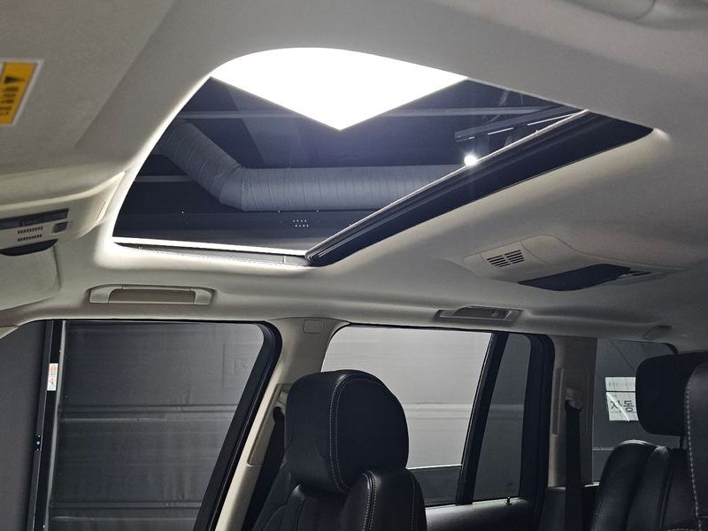 2012 Land Rover Range Rover 4.4 TDV8 Vogue photo 19