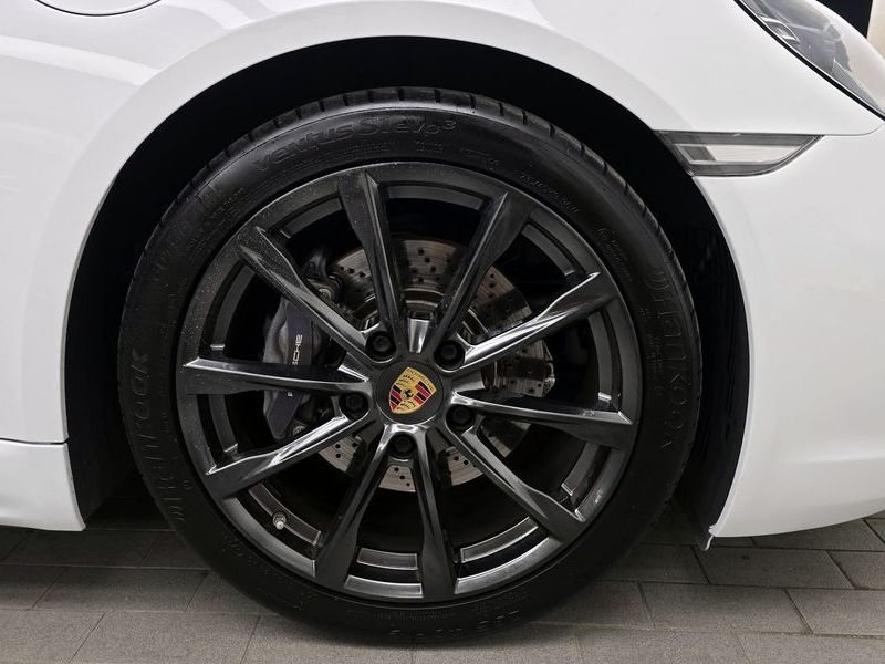 2019 Porsche 718 2.0 photo 21