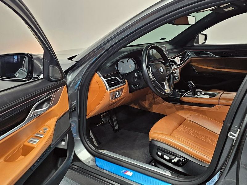 2018 BMW 7 Series 730Ld xDrive M Sport photo 10