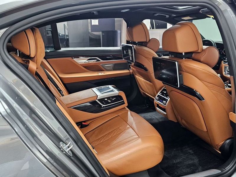2018 BMW 7 Series 730Ld xDrive M Sport photo 11