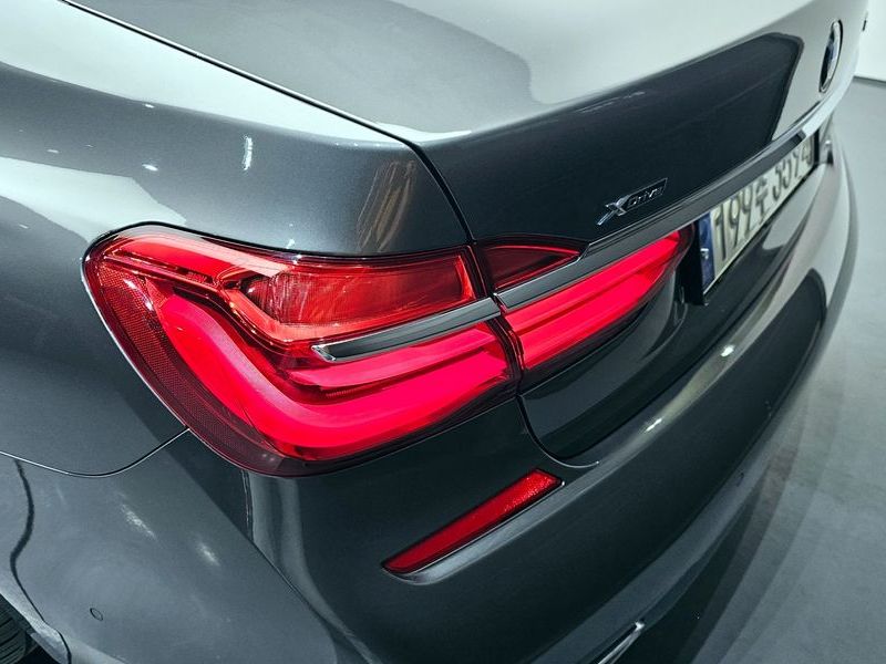 2018 BMW 7 Series 730Ld xDrive M Sport photo 23
