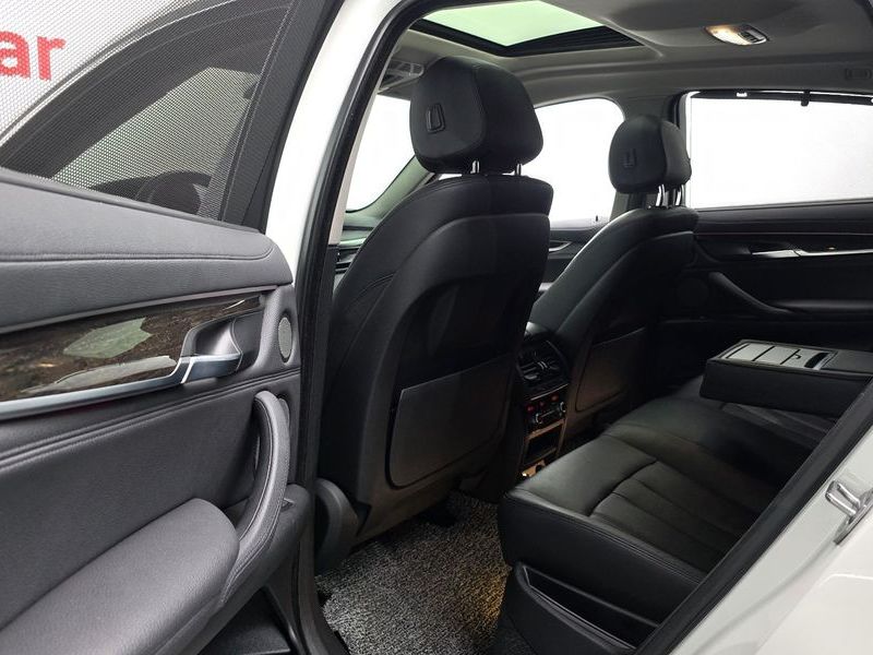 2017 BMW X6 xDrive 30d photo 11
