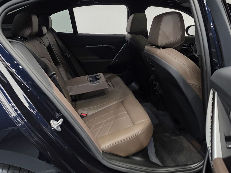 2024 BMW 5 Series 520i M Sport photo 12