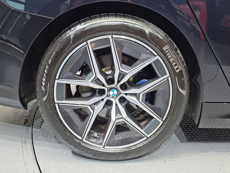 2024 BMW 5 Series 520i M Sport photo 21