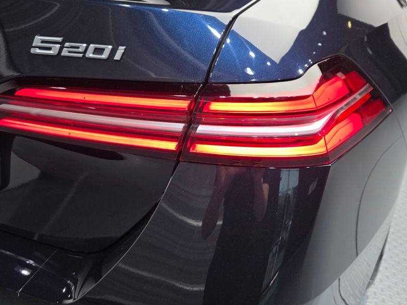 2024 BMW 5 Series 520i M Sport photo 23
