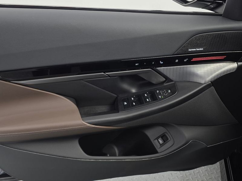2024 BMW 5 Series 520i M Sport photo 24